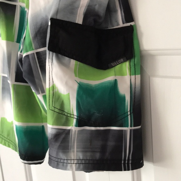 Valor Boardshorts - Picture 3 of 6